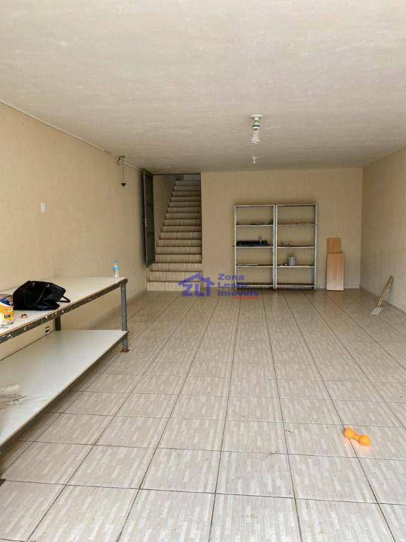 Sobrado à venda com 3 quartos, 200m² - Foto 3