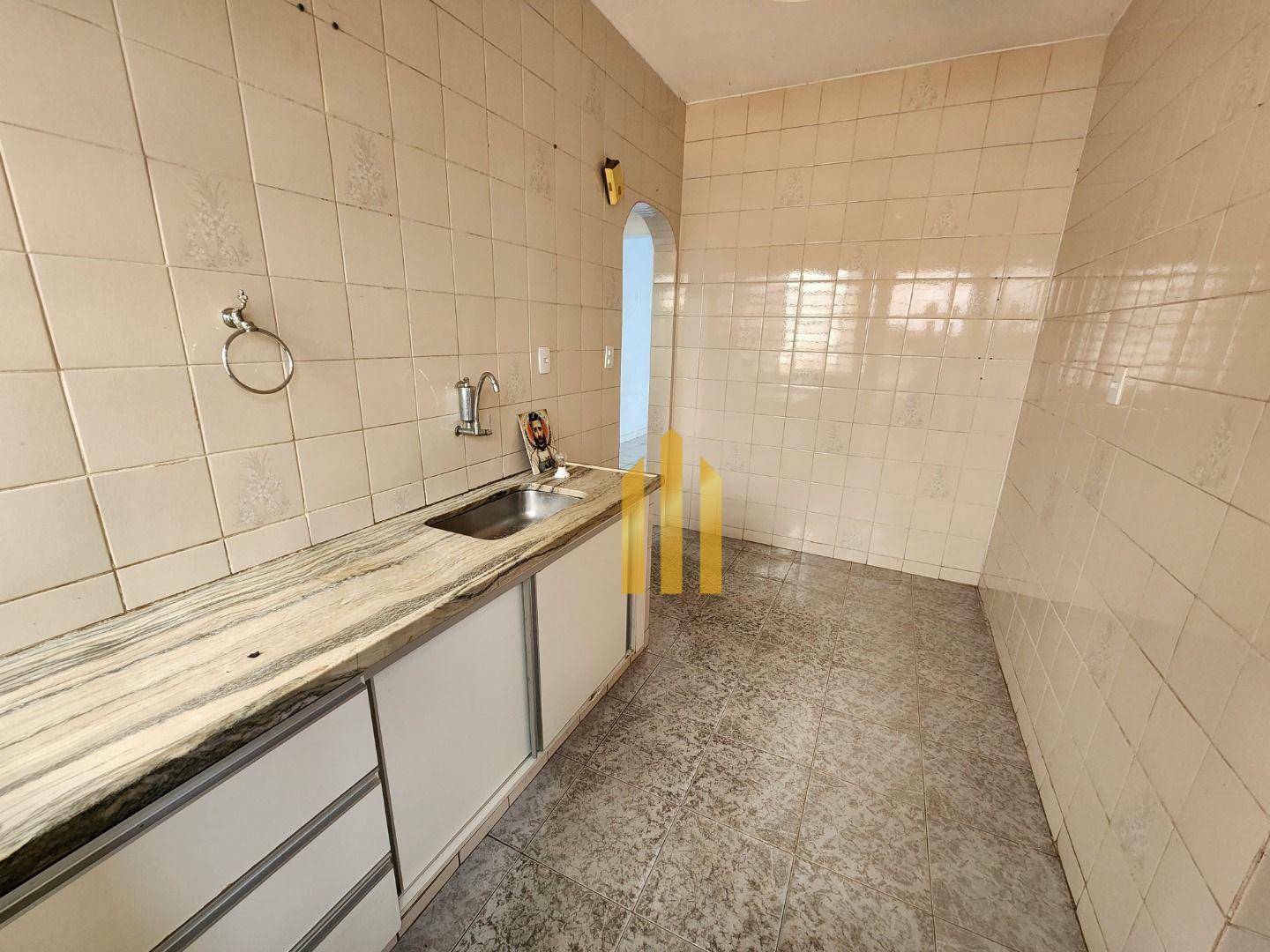 Sobrado à venda com 2 quartos, 150m² - Foto 4