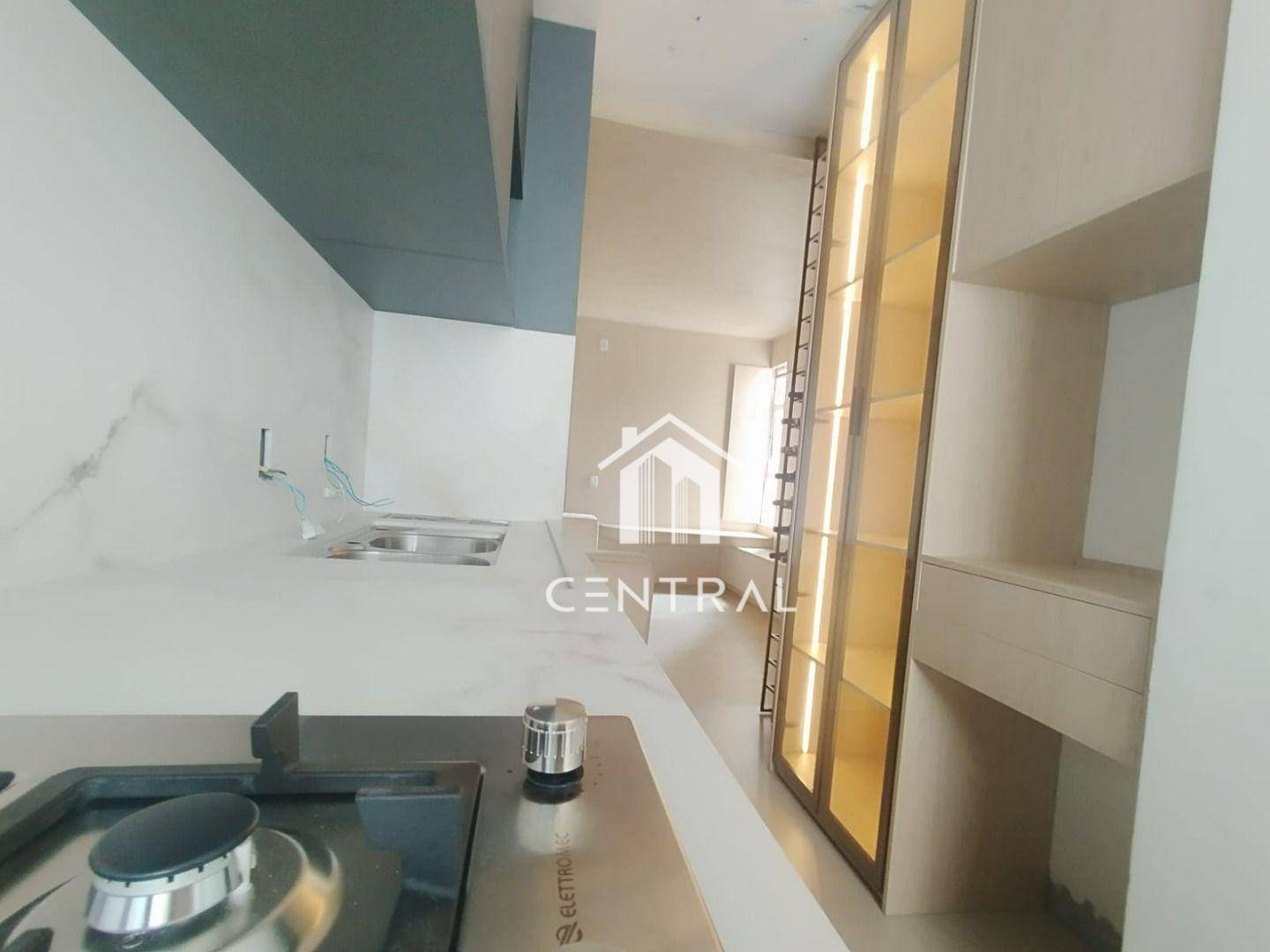 Apartamento à venda com 2 quartos, 42m² - Foto 4
