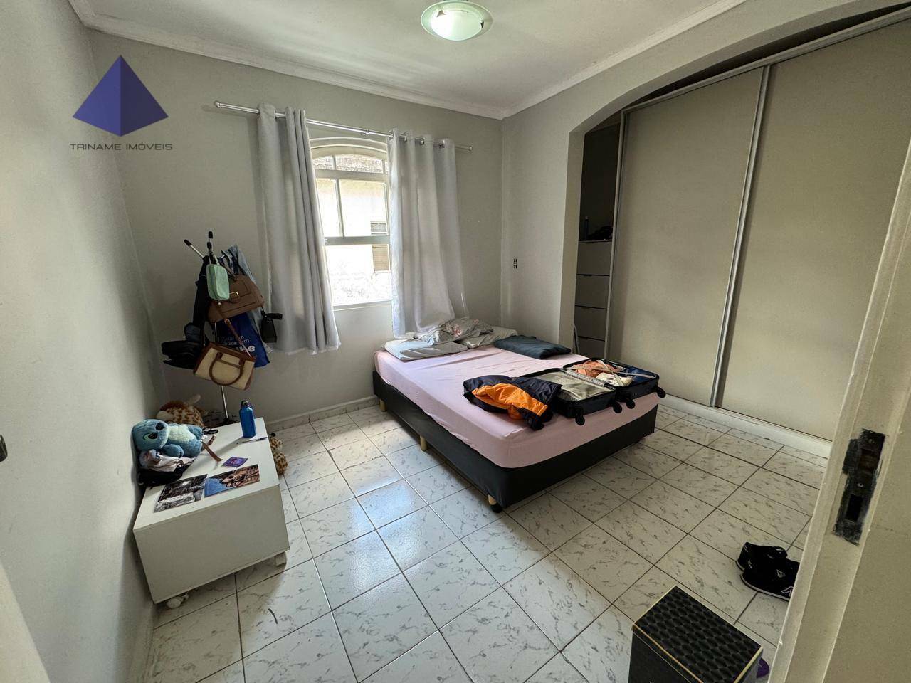 Sobrado à venda com 8 quartos, 300m² - Foto 7