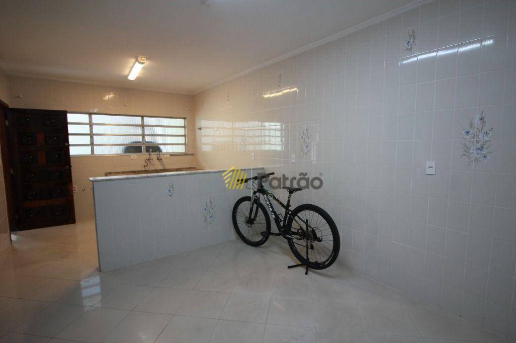 Sobrado à venda com 4 quartos, 176m² - Foto 6