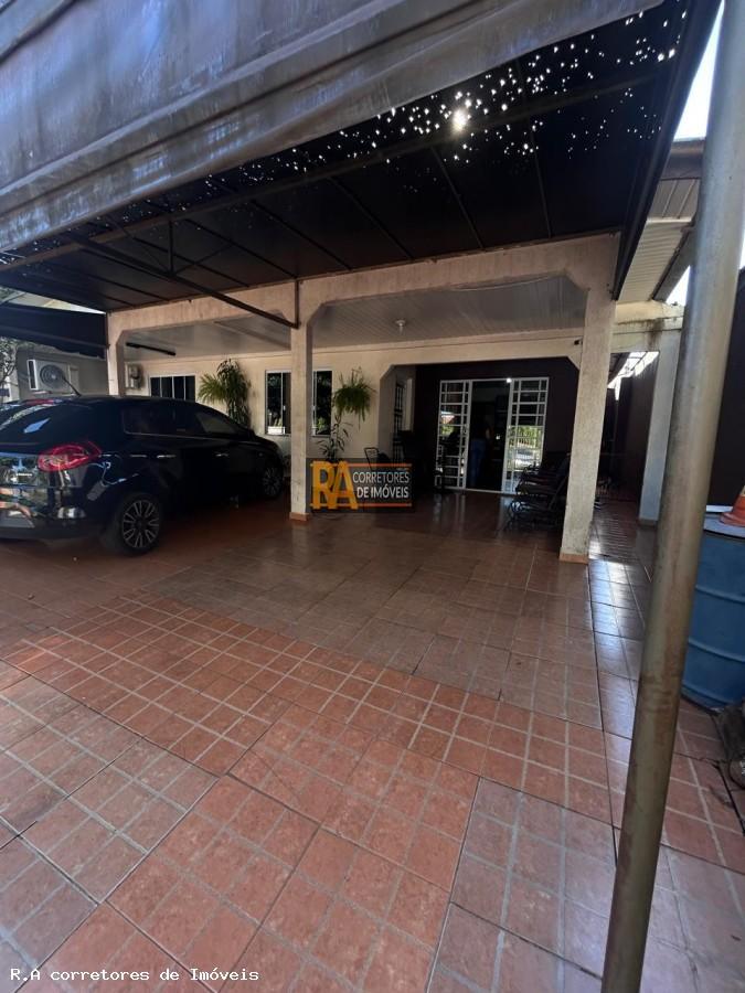 Casa à venda com 3 quartos, 323m² - Foto 3