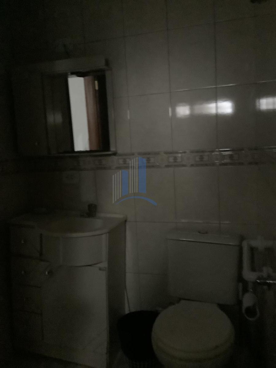 Casa à venda com 4 quartos, 240m² - Foto 14