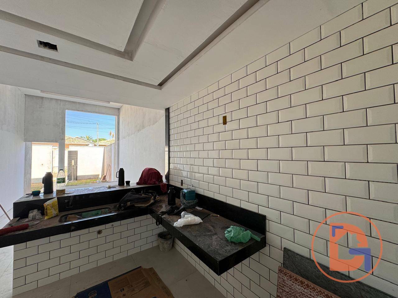 Casa à venda com 3 quartos, 70m² - Foto 10