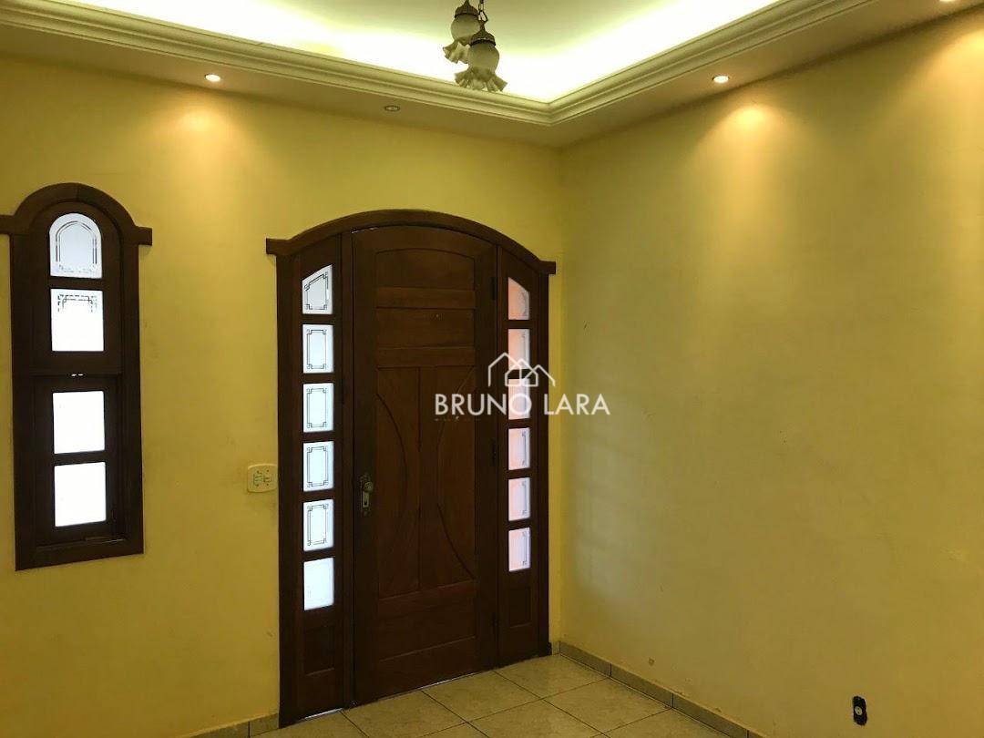 Casa à venda com 3 quartos, 360m² - Foto 4