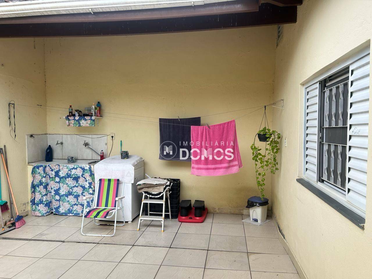 Casa à venda com 3 quartos, 100m² - Foto 4