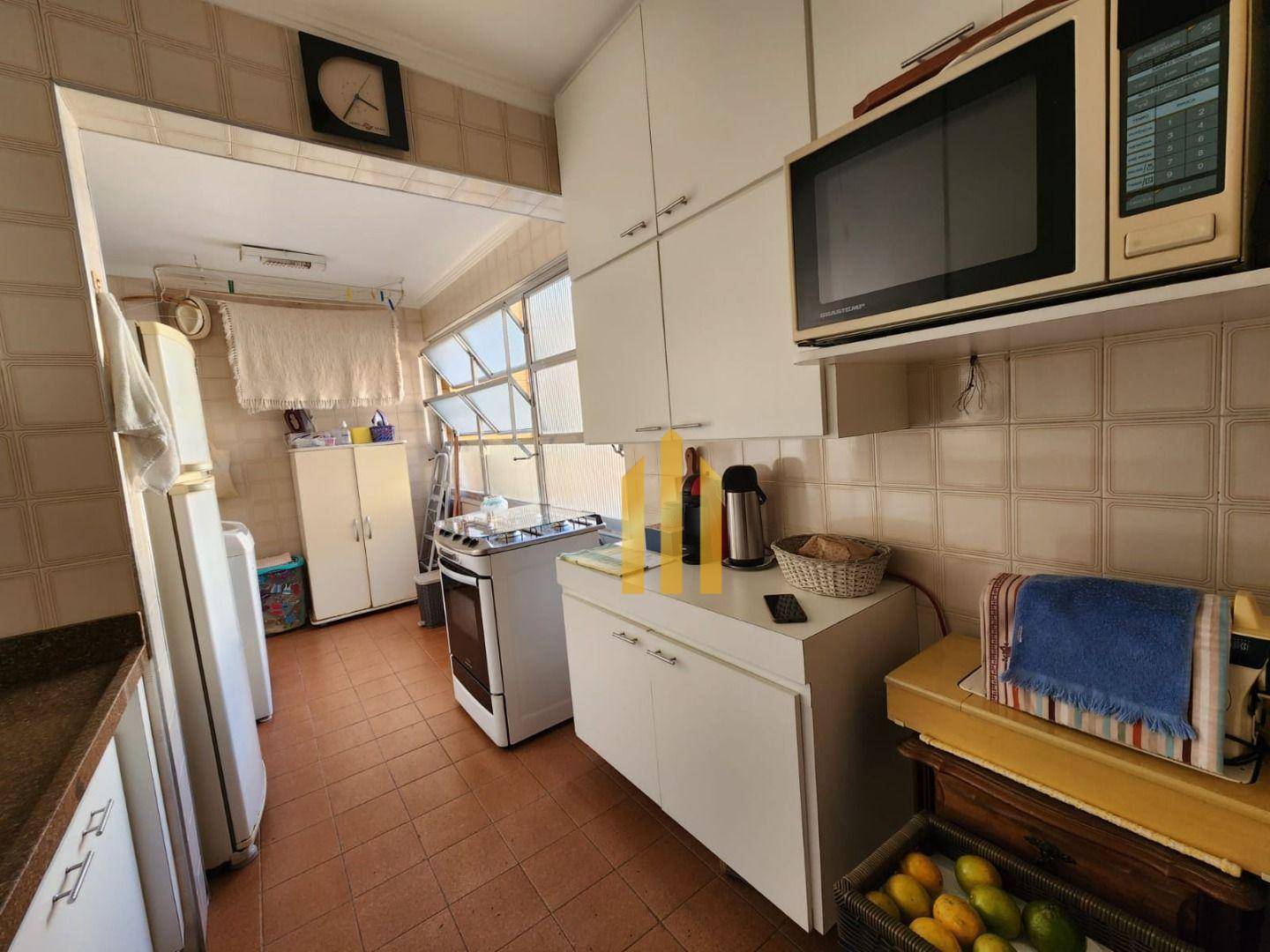 Apartamento à venda com 2 quartos, 70m² - Foto 12