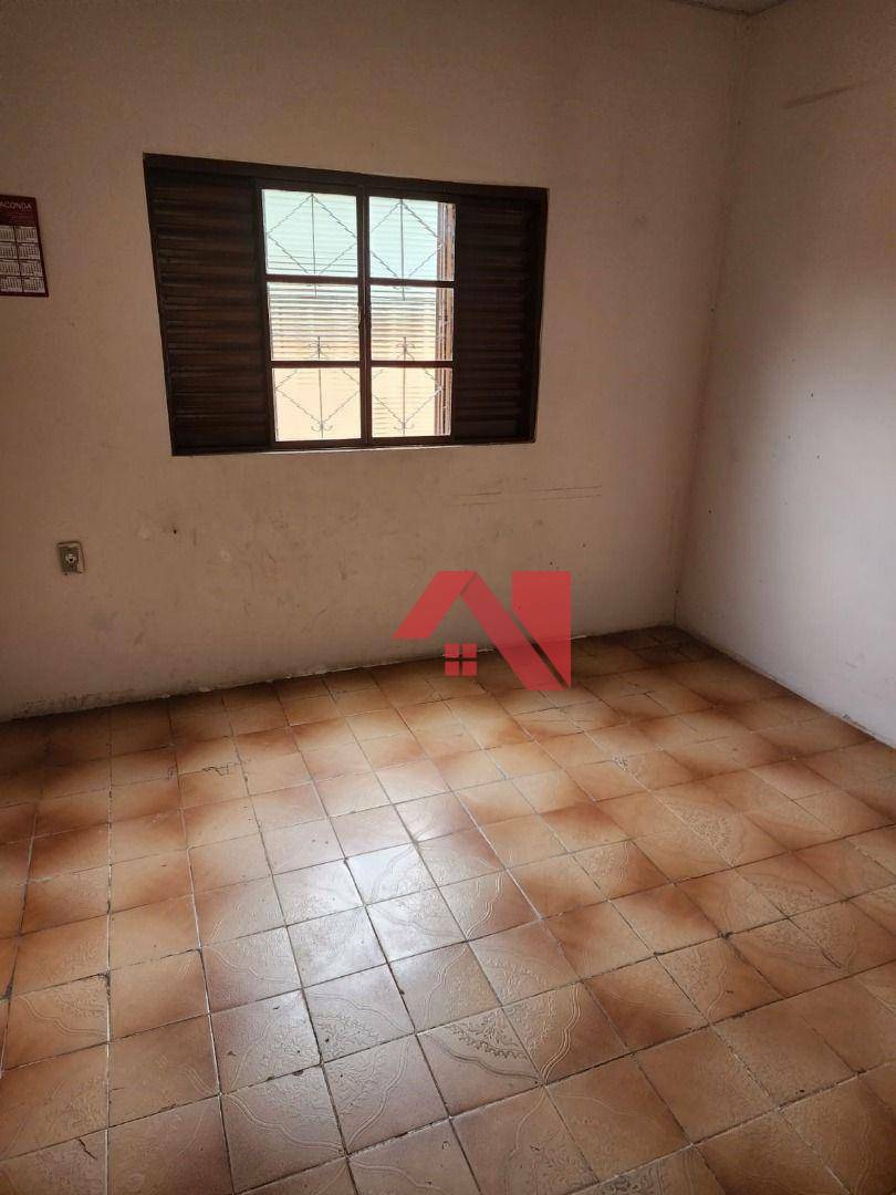 Casa à venda com 2 quartos, 101m² - Foto 1