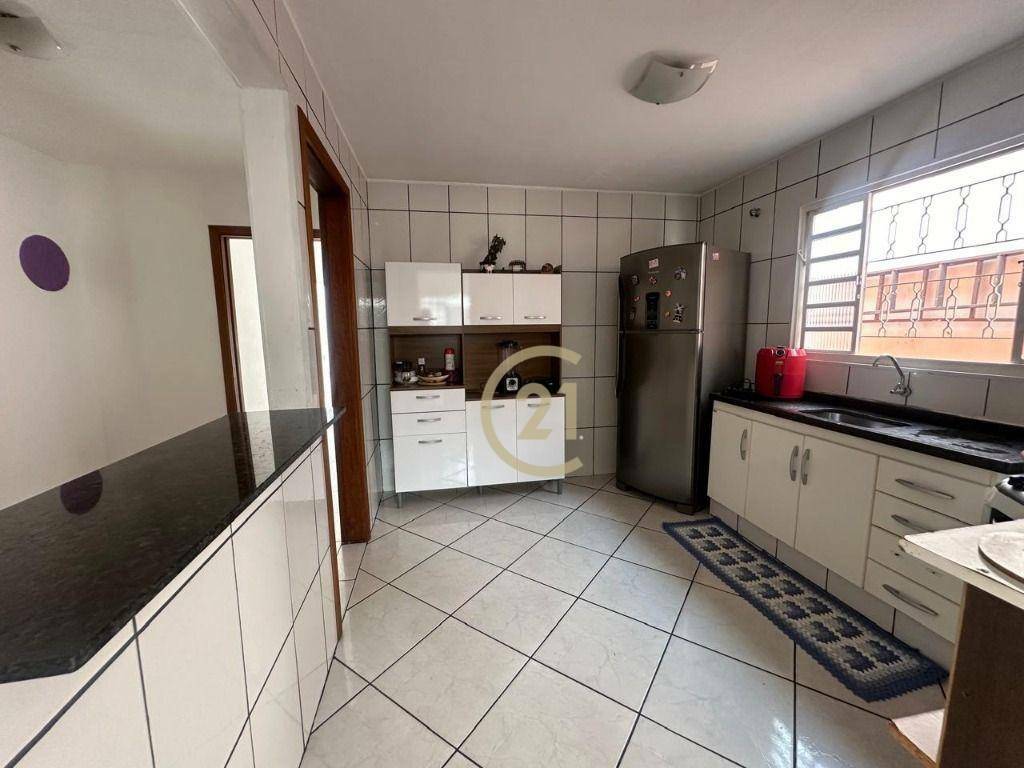 Casa à venda com 3 quartos, 122m² - Foto 5