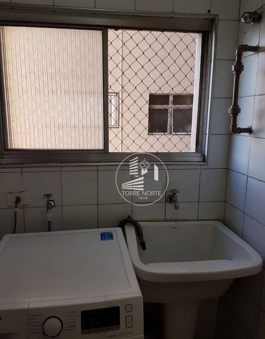 Apartamento à venda com 2 quartos, 70m² - Foto 6