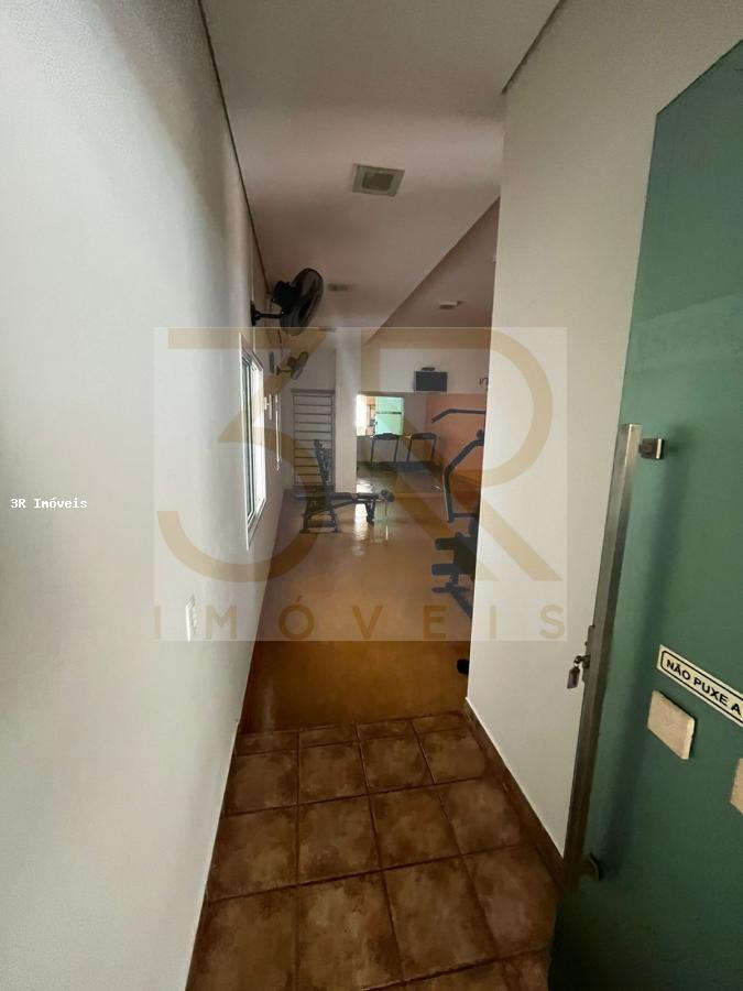 Apartamento para alugar com 3 quartos, 138m² - Foto 47