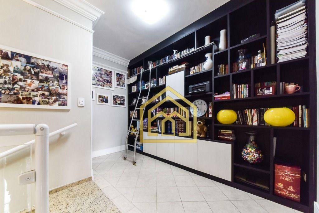 Sobrado à venda e aluguel com 3 quartos, 243m² - Foto 26