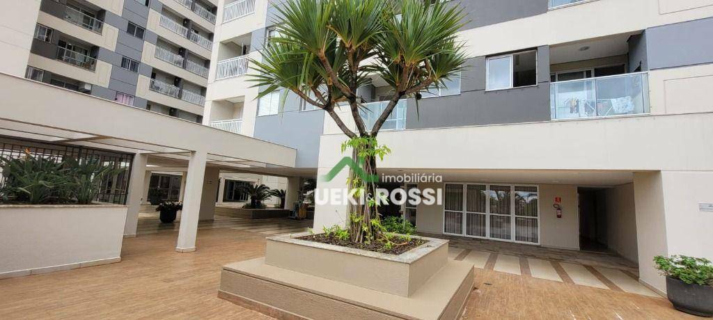 Apartamento à venda com 3 quartos, 74m² - Foto 2