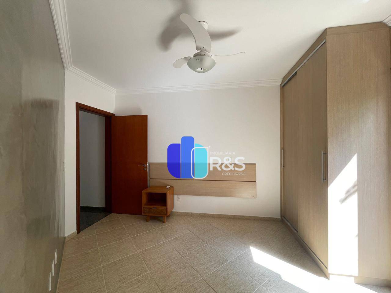 Casa de Condomínio para alugar com 4 quartos, 393m² - Foto 34