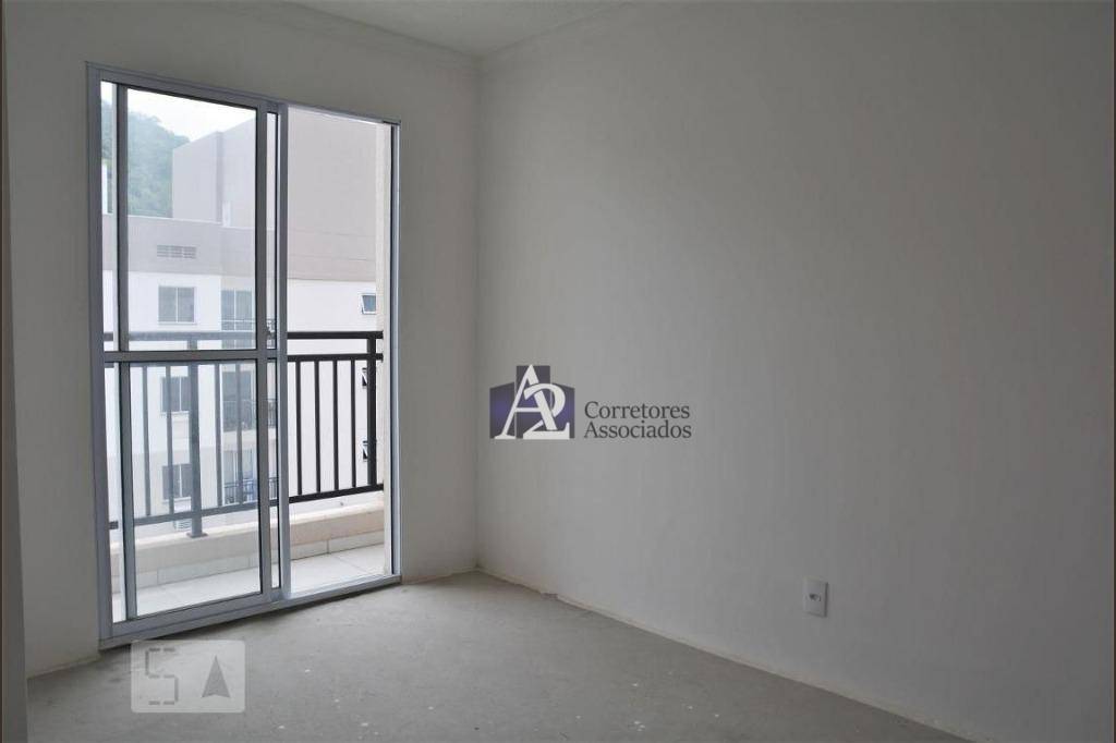 Apartamento à venda com 2 quartos, 45m² - Foto 2