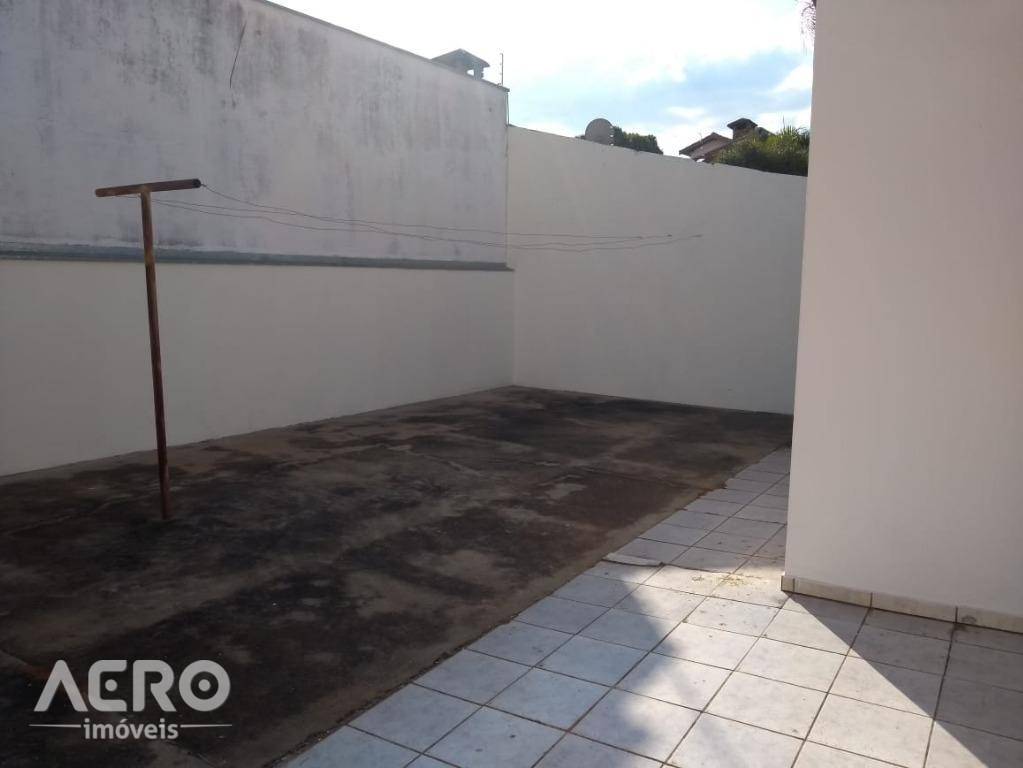 Casa à venda com 3 quartos, 124m² - Foto 18