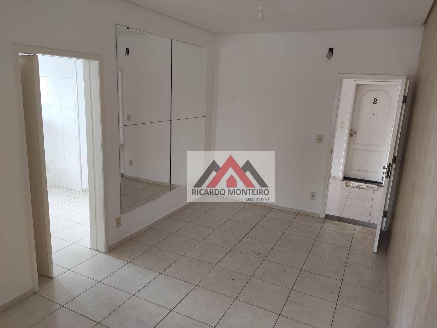 Apartamento à venda com 2 quartos, 71m² - Foto 2