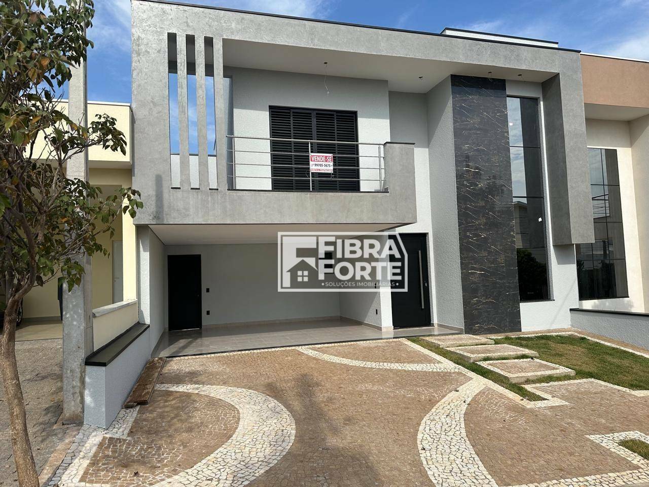 Casa de Condomínio à venda com 3 quartos, 168m² - Foto 1