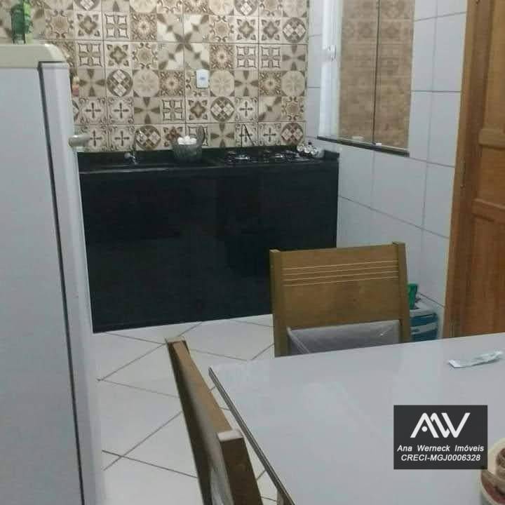 Casa à venda com 2 quartos, 85m² - Foto 4