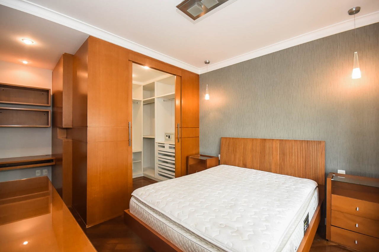 Apartamento à venda com 3 quartos, 193m² - Foto 4