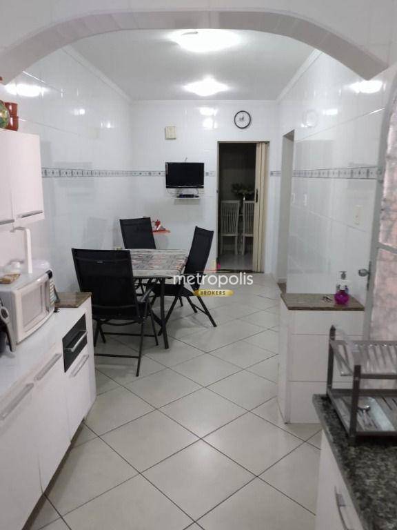 Sobrado à venda com 2 quartos, 204m² - Foto 4