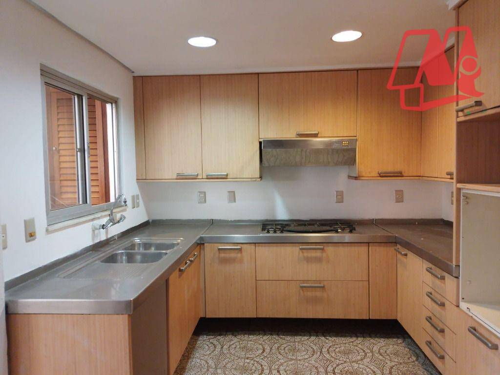 Casa à venda e aluguel com 3 quartos, 371m² - Foto 4