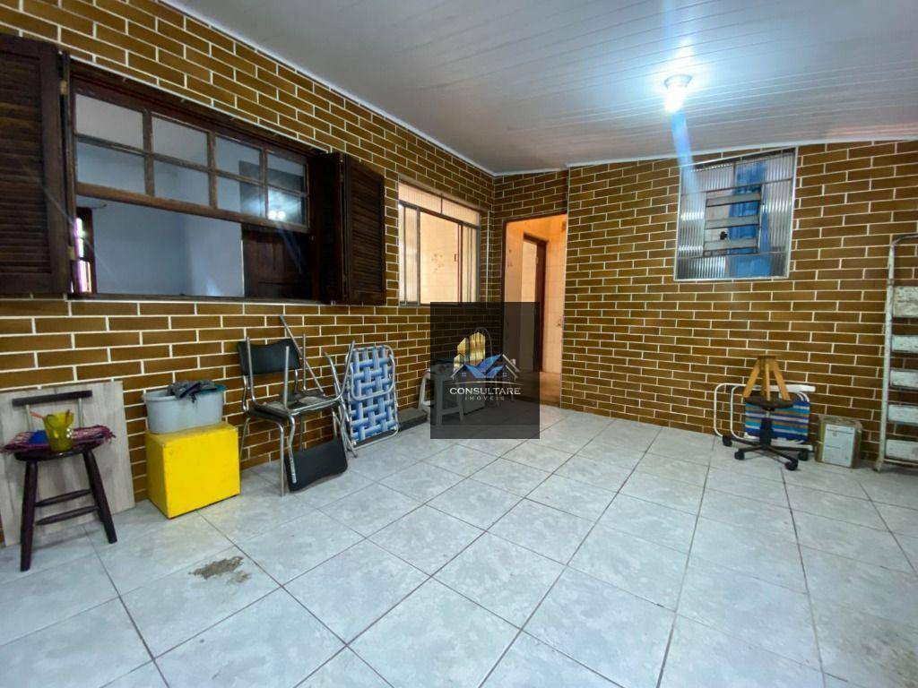 Casa de Condomínio à venda com 3 quartos, 225m² - Foto 4