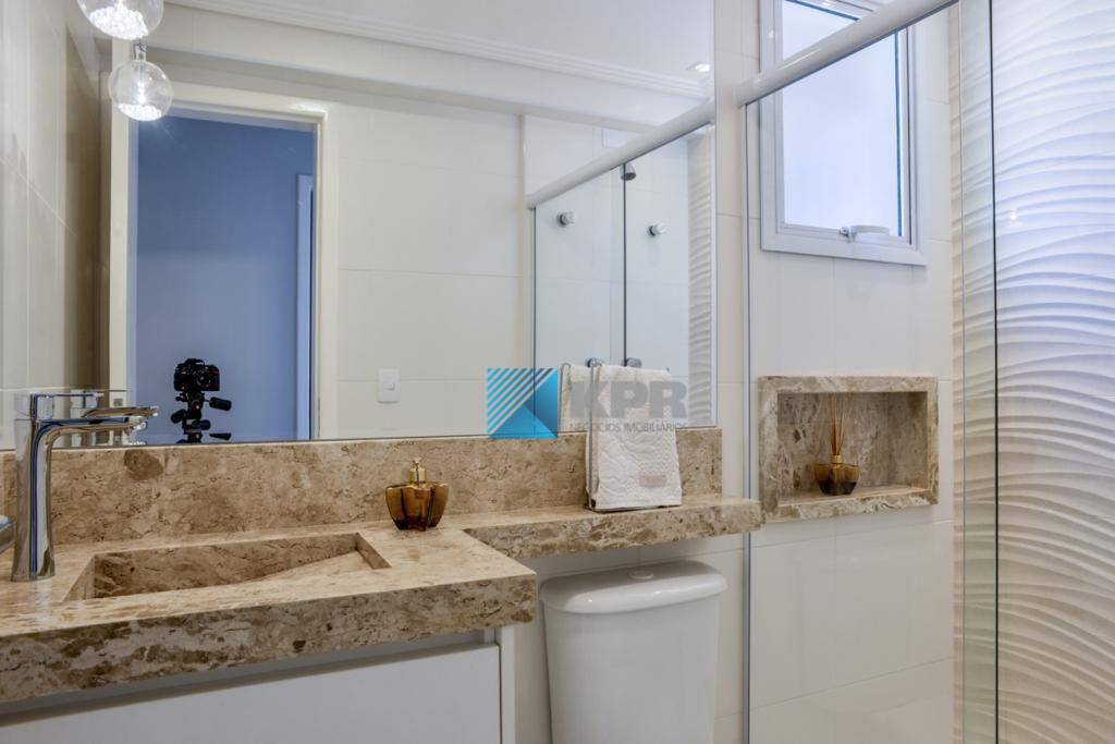 Apartamento para alugar com 2 quartos, 75m² - Foto 3