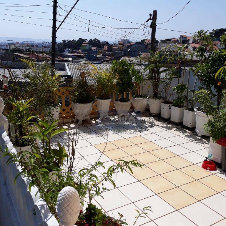 Sobrado à venda com 3 quartos, 232m² - Foto 4