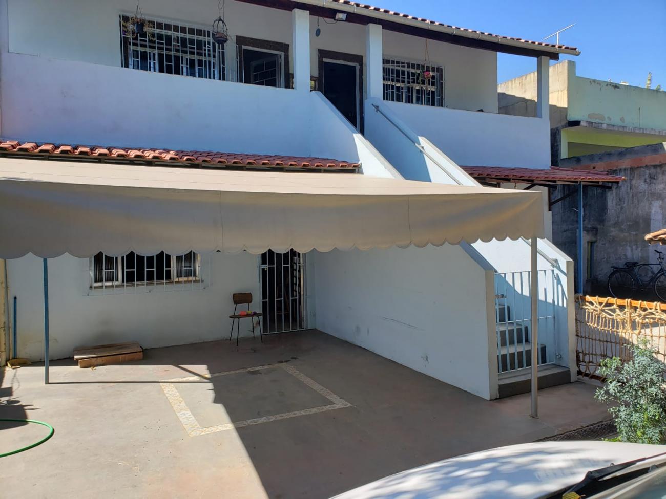 Casa à venda com 4 quartos - Foto 1