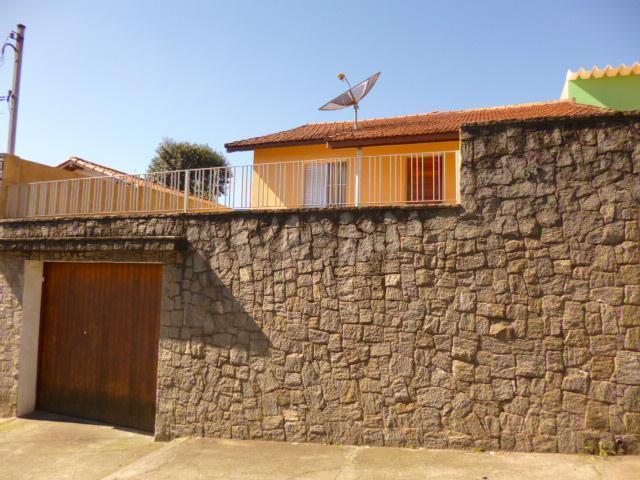 Casa à venda com 3 quartos, 200m² - Foto 1