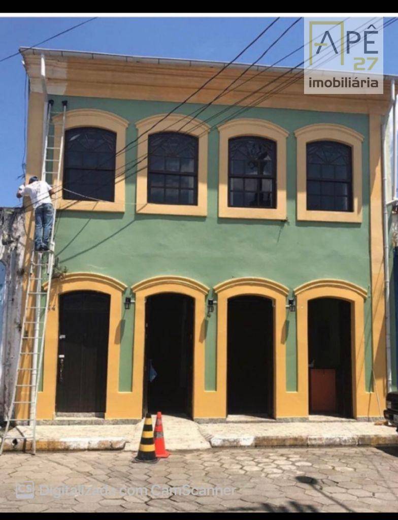 Sobrado à venda com 4 quartos, 350m² - Foto 1