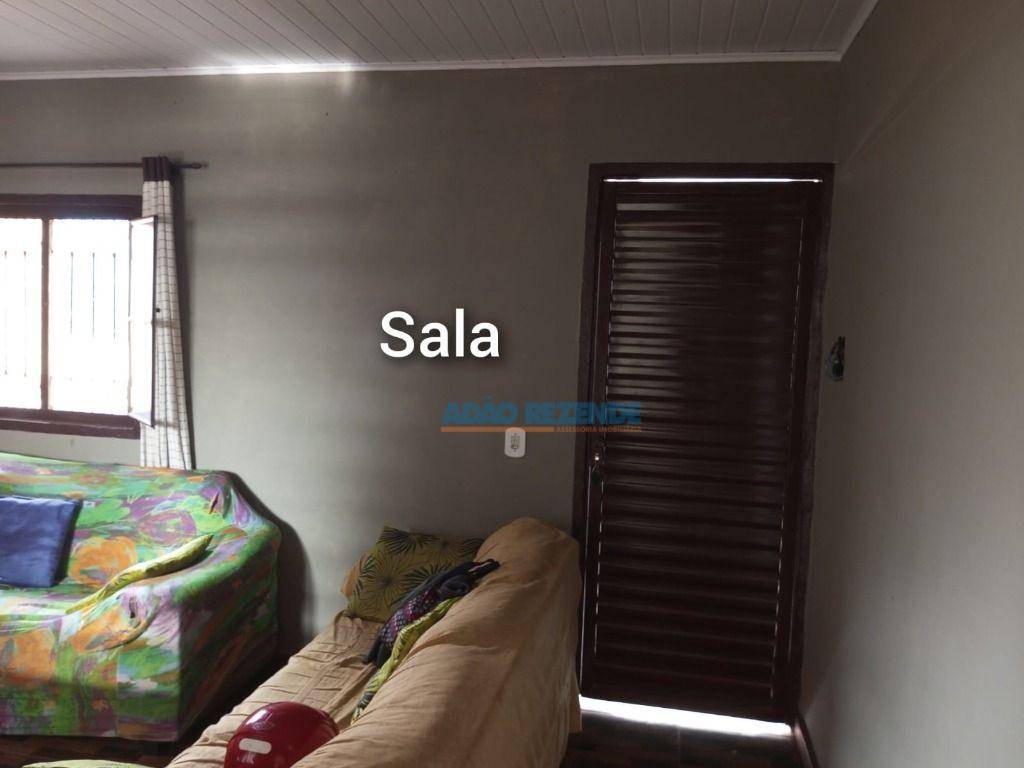 Casa à venda com 1 quarto, 70m² - Foto 1