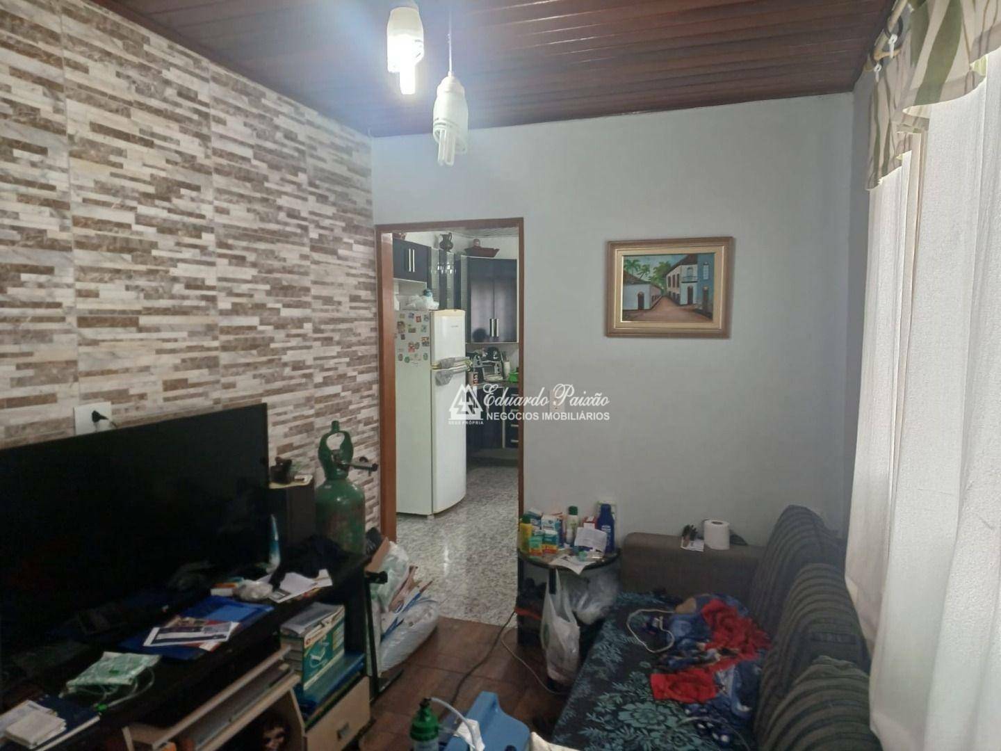 Casa à venda com 2 quartos, 136m² - Foto 1