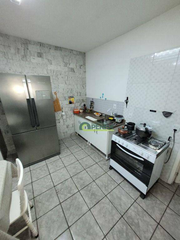 Casa à venda com 5 quartos, 130m² - Foto 17