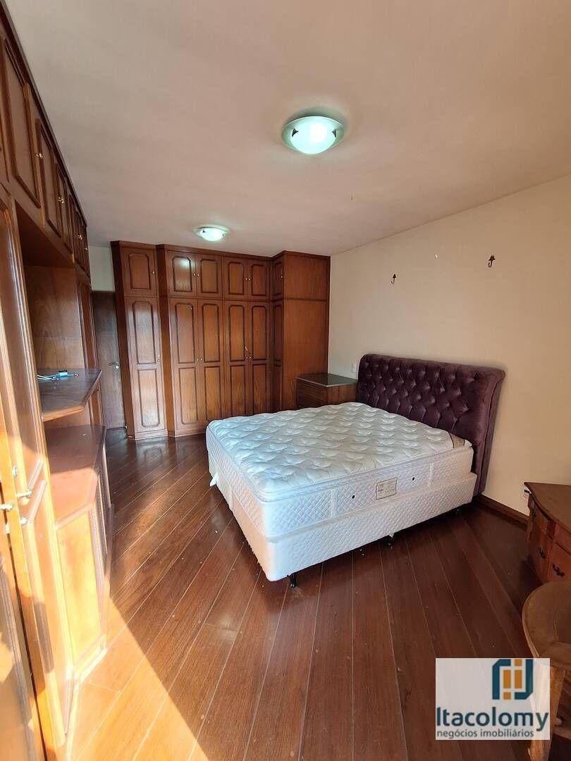 Casa de Condomínio para alugar com 4 quartos, 384m² - Foto 4