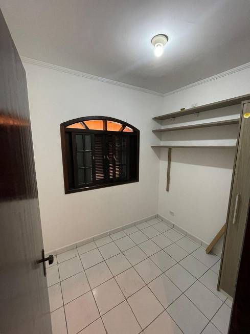 Sobrado para alugar com 3 quartos, 200m² - Foto 23