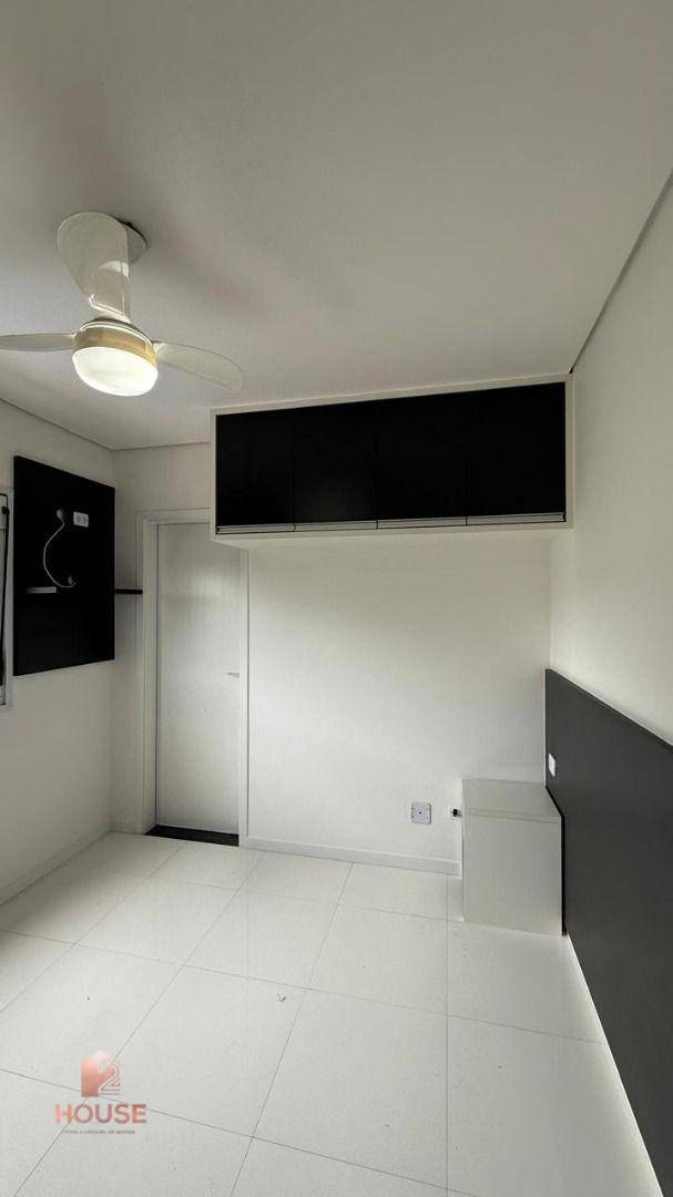 Apartamento para alugar com 3 quartos, 86m² - Foto 8