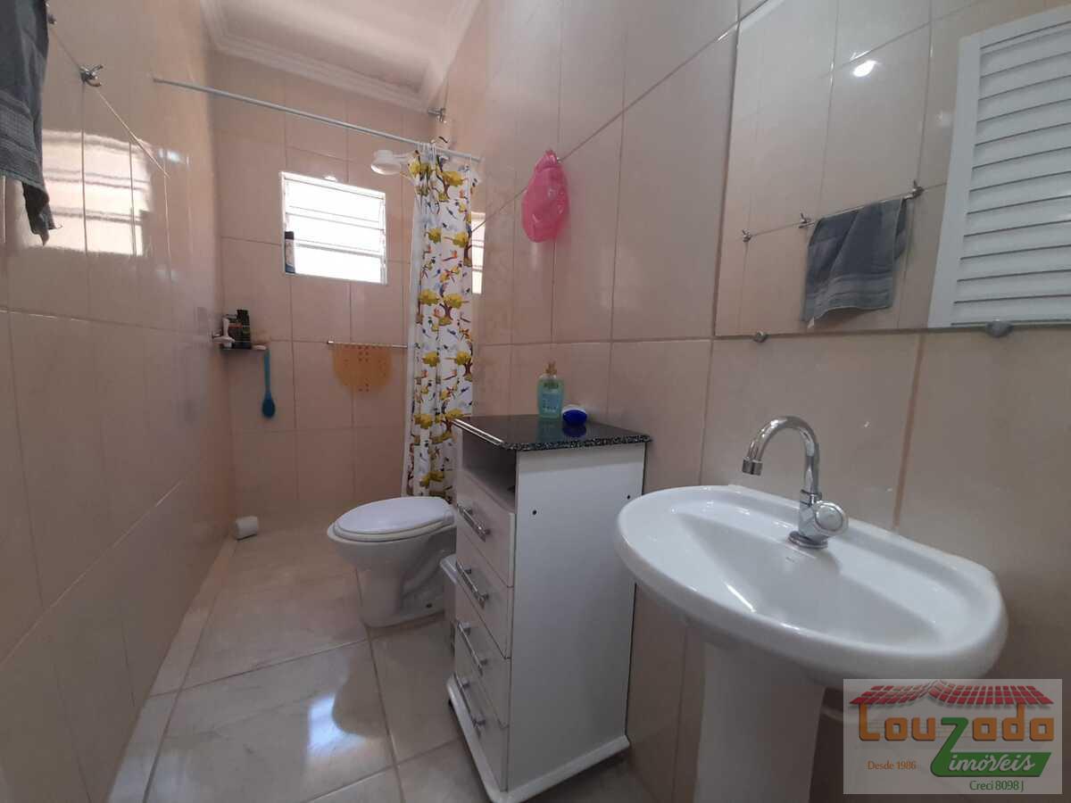 Casa à venda com 3 quartos, 180m² - Foto 8