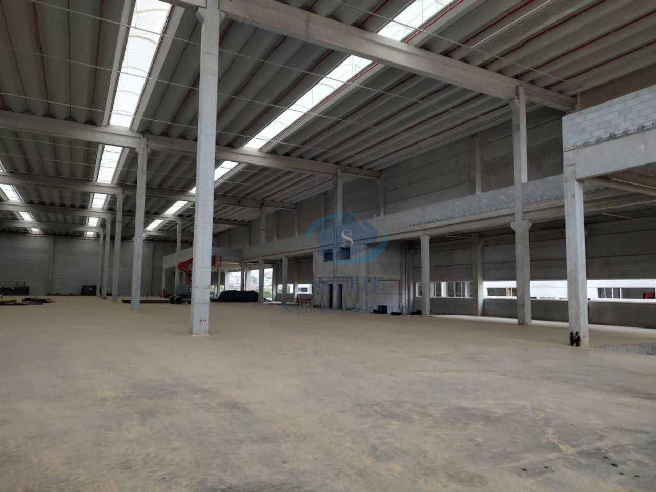 Depósito-Galpão-Armazém para alugar, 2795m² - Foto 1