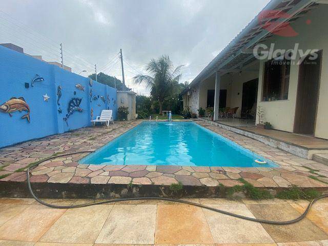 Casa à venda com 3 quartos, 300m² - Foto 3