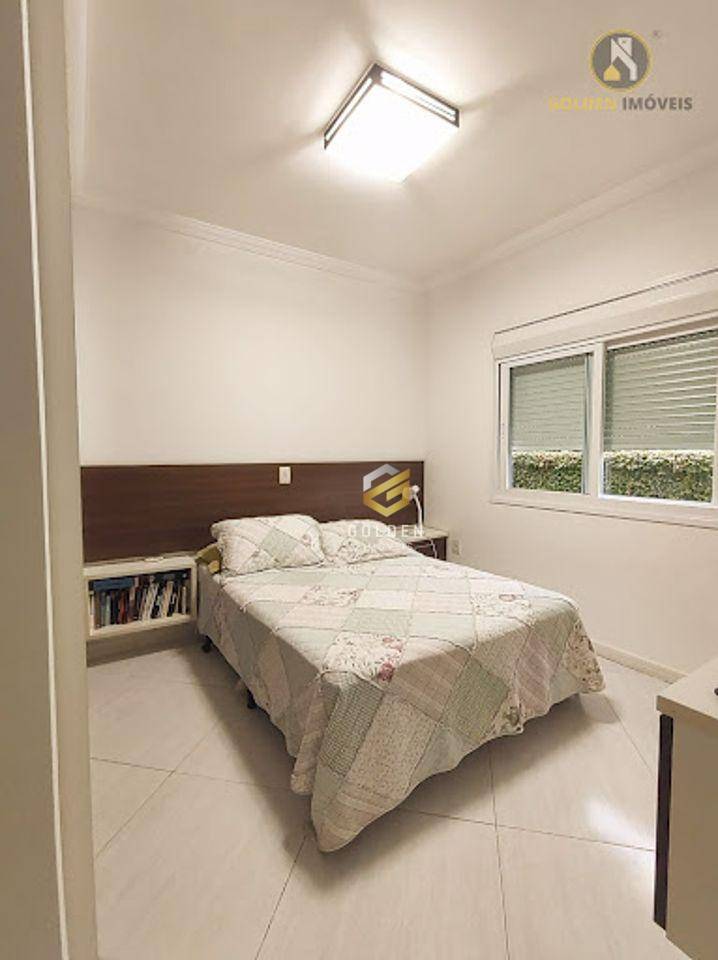 Casa à venda com 4 quartos, 260m² - Foto 19