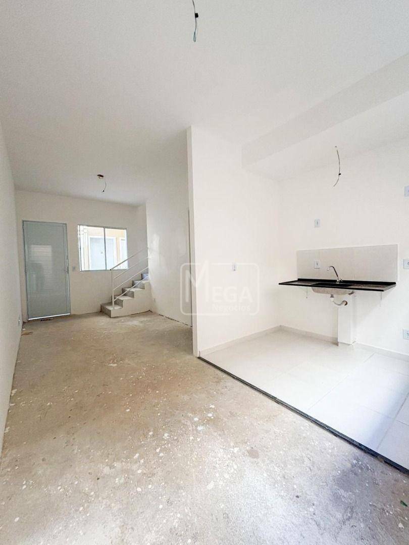 Casa de Condomínio à venda com 2 quartos, 60m² - Foto 2
