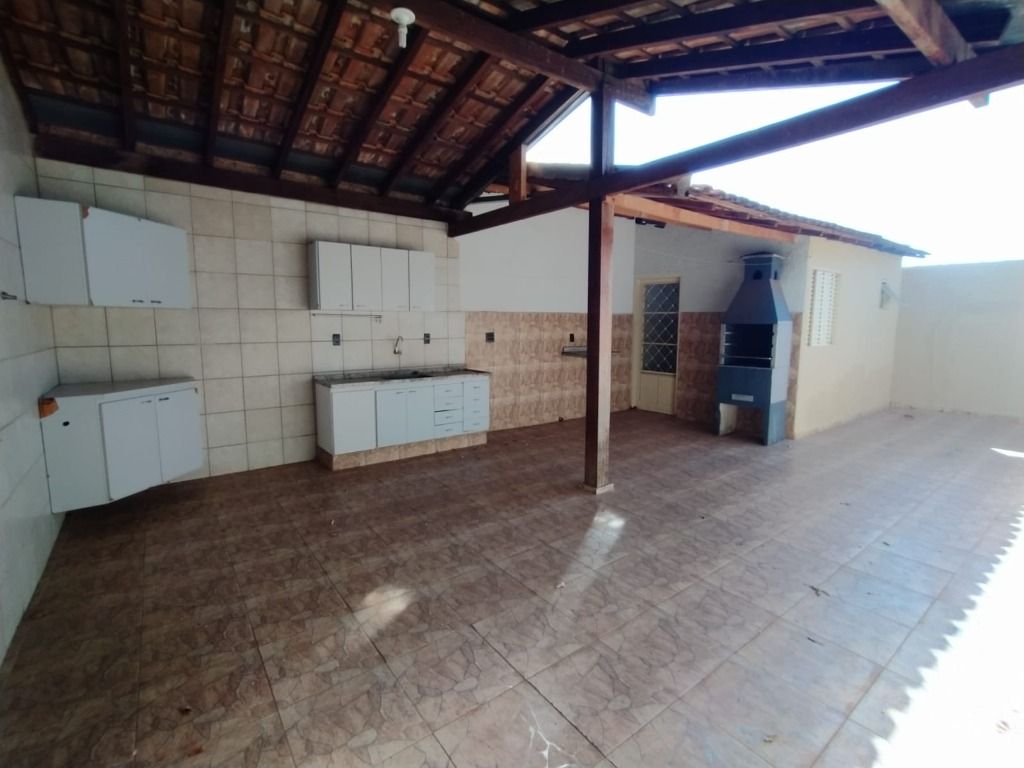 Casa à venda com 3 quartos, 220m² - Foto 17