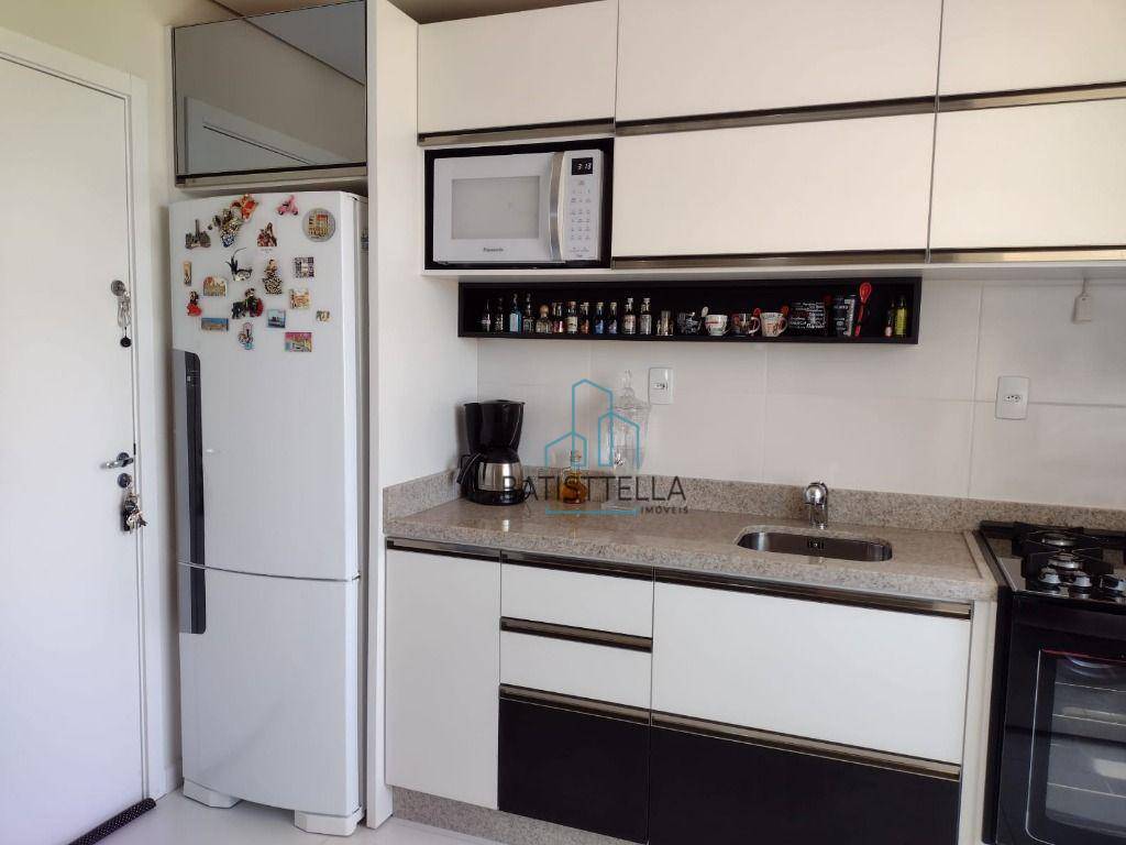 Apartamento à venda com 2 quartos, 60m² - Foto 4