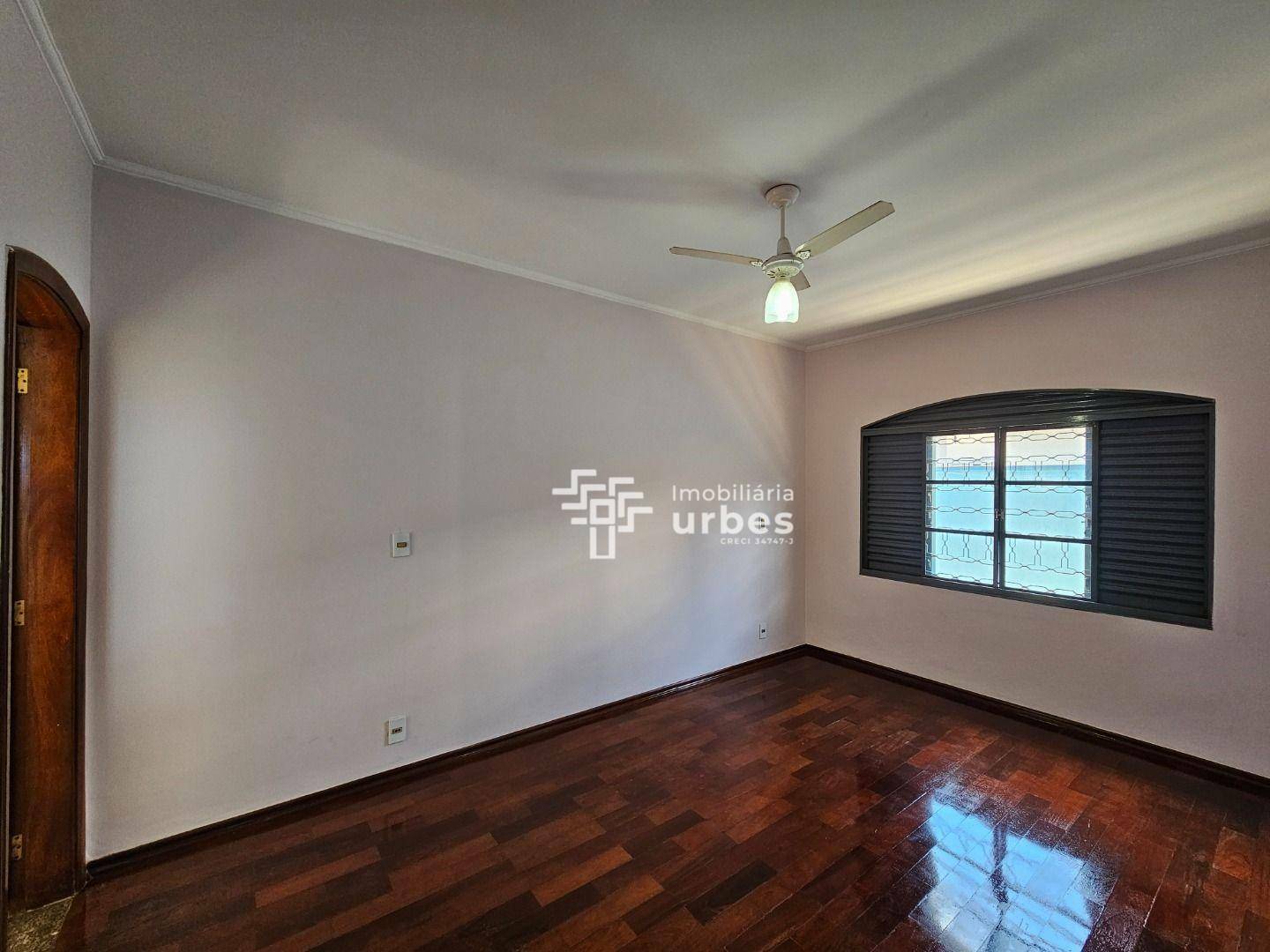 Casa à venda com 3 quartos, 124m² - Foto 12