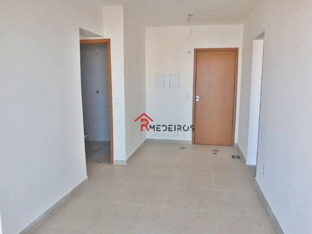 Apartamento à venda com 2 quartos, 70m² - Foto 3