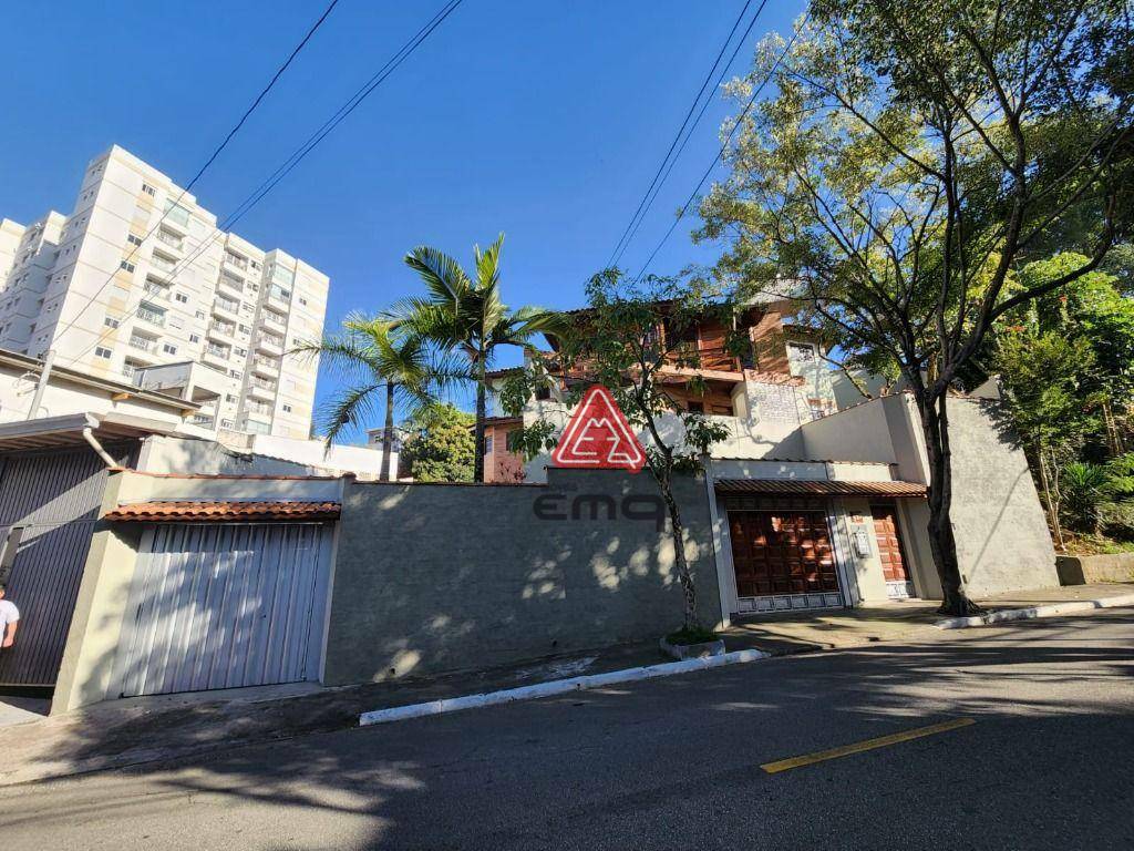 Sobrado à venda com 3 quartos, 330m² - Foto 24