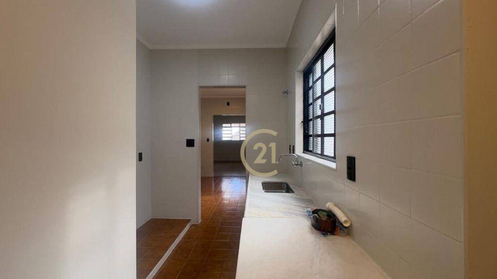 Casa à venda com 3 quartos, 167m² - Foto 8