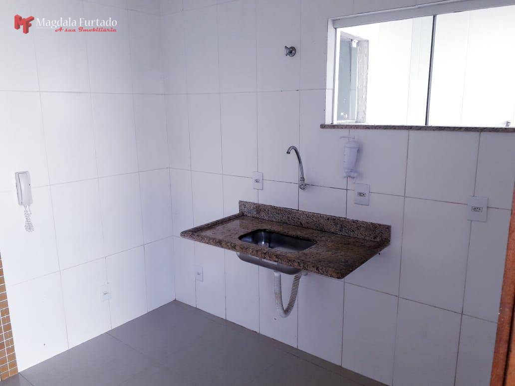 Casa à venda com 2 quartos, 75m² - Foto 5